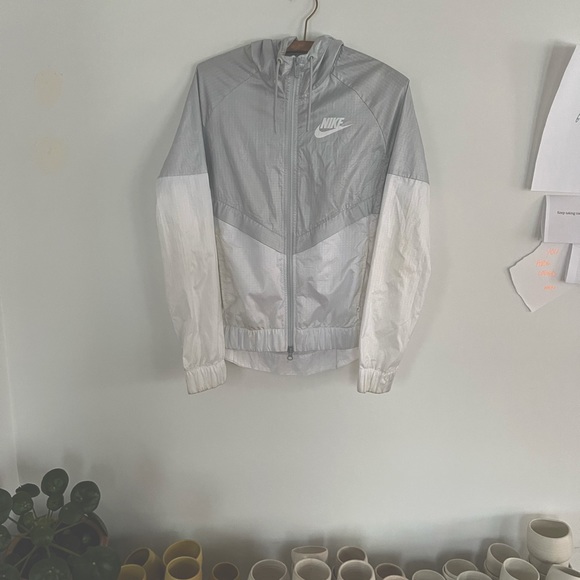 Nike windbreaker - Picture 2 of 3